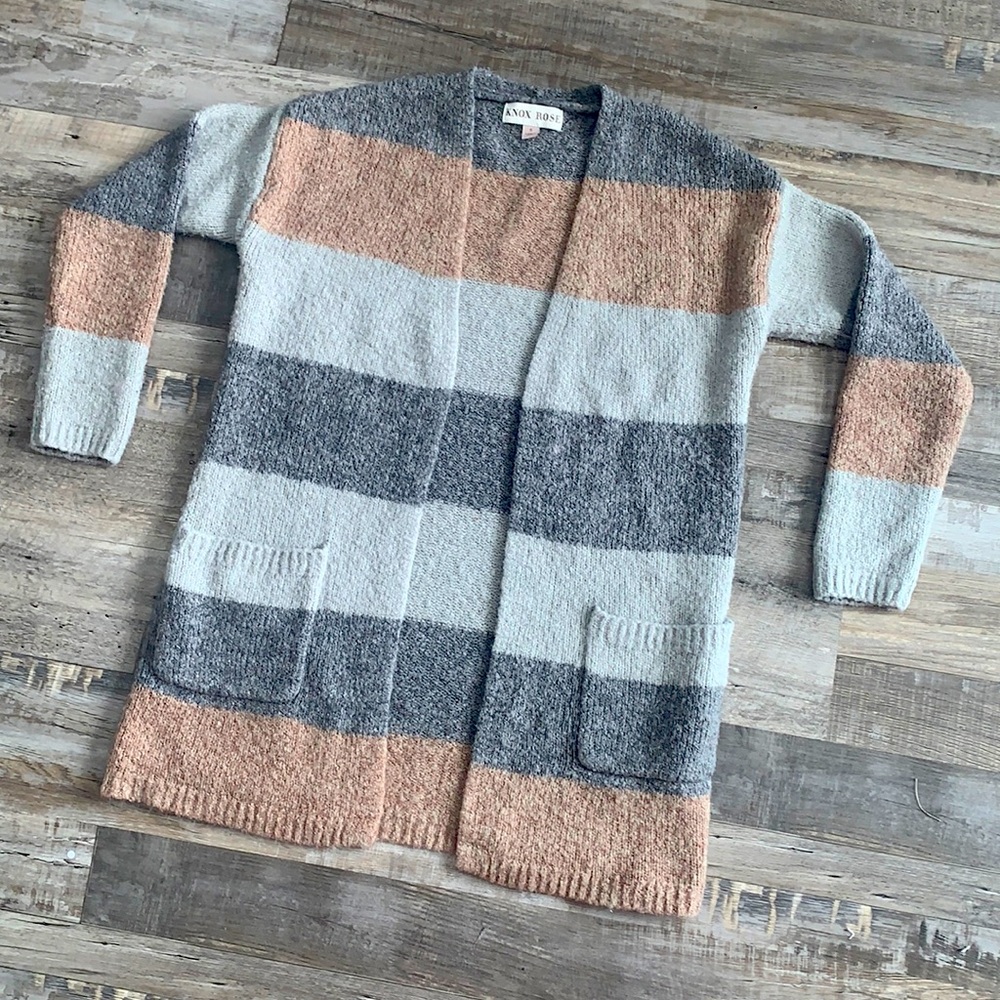 Size small Knox rose women’s slouchy cardigan with pockets